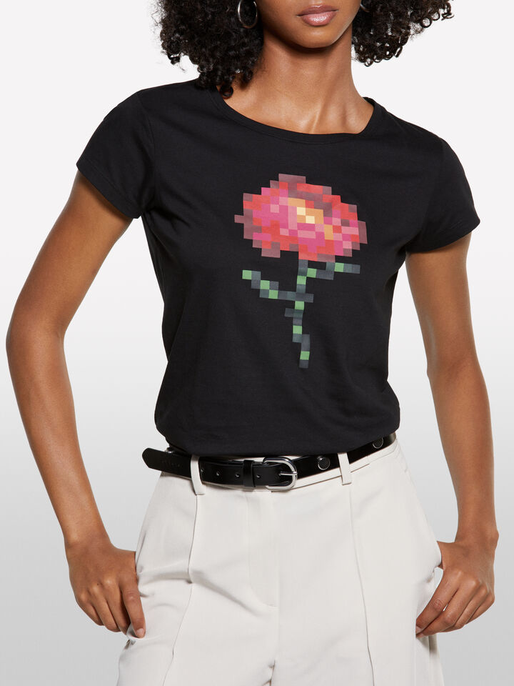 Black t-shirt with flower print - women's short sleeve t-shirts - Black | Sisley image number 4